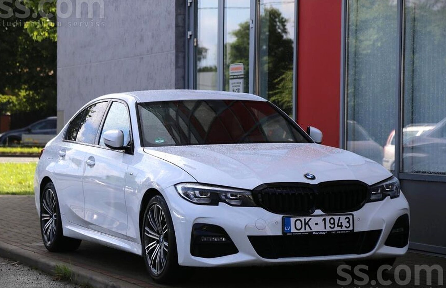 BMW 320 — foto 4
