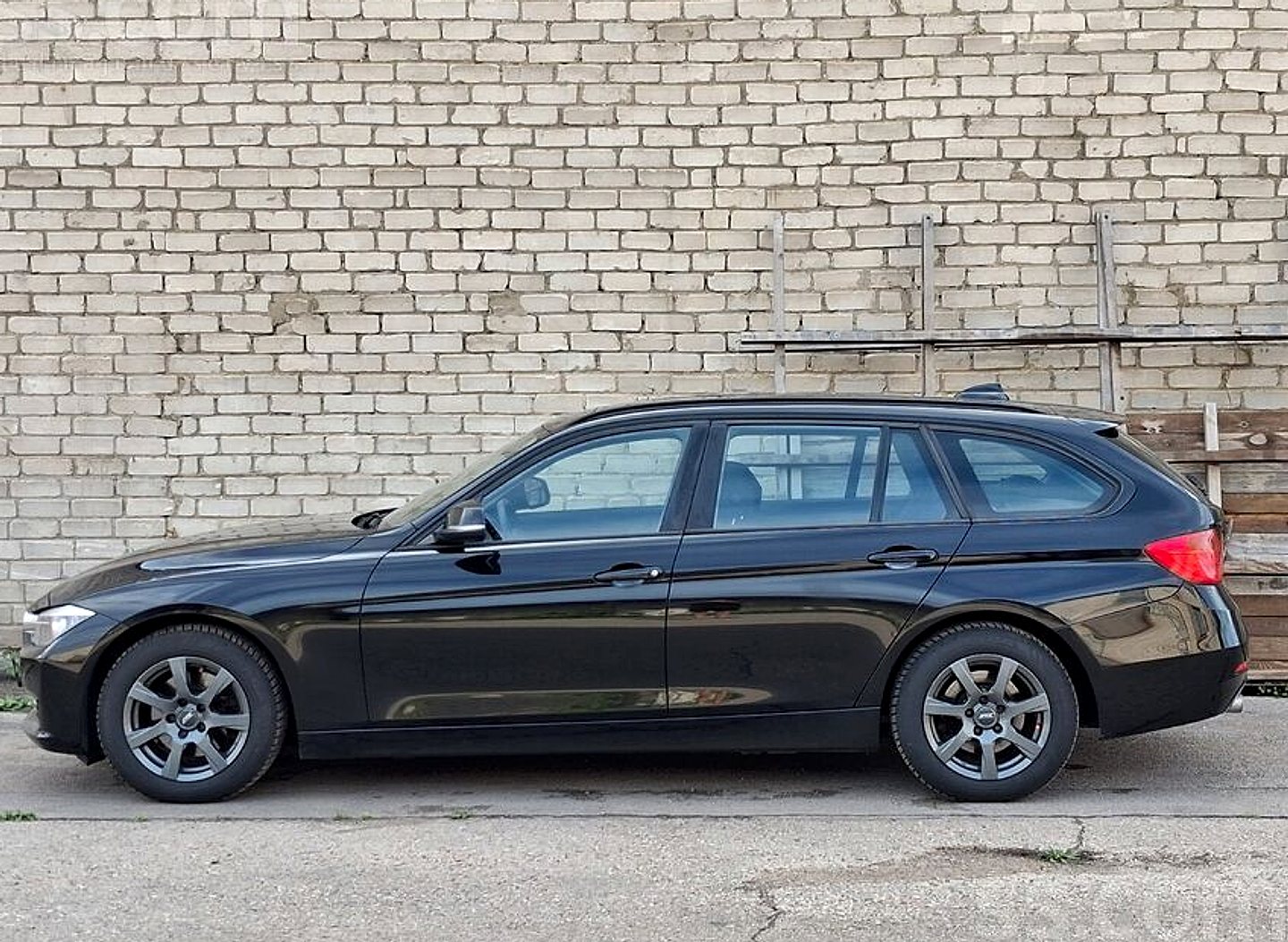BMW 320 — foto 2