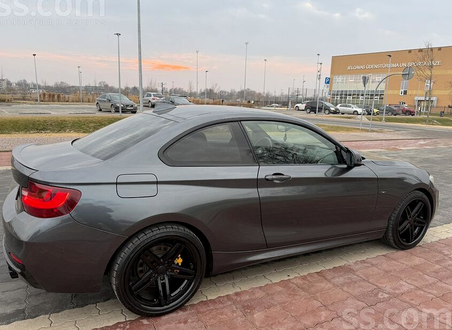 BMW 218 — foto 4